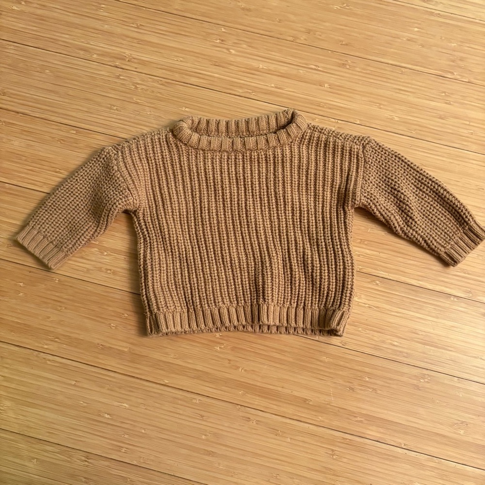 Old Navy Tan Crew Neck Sweater